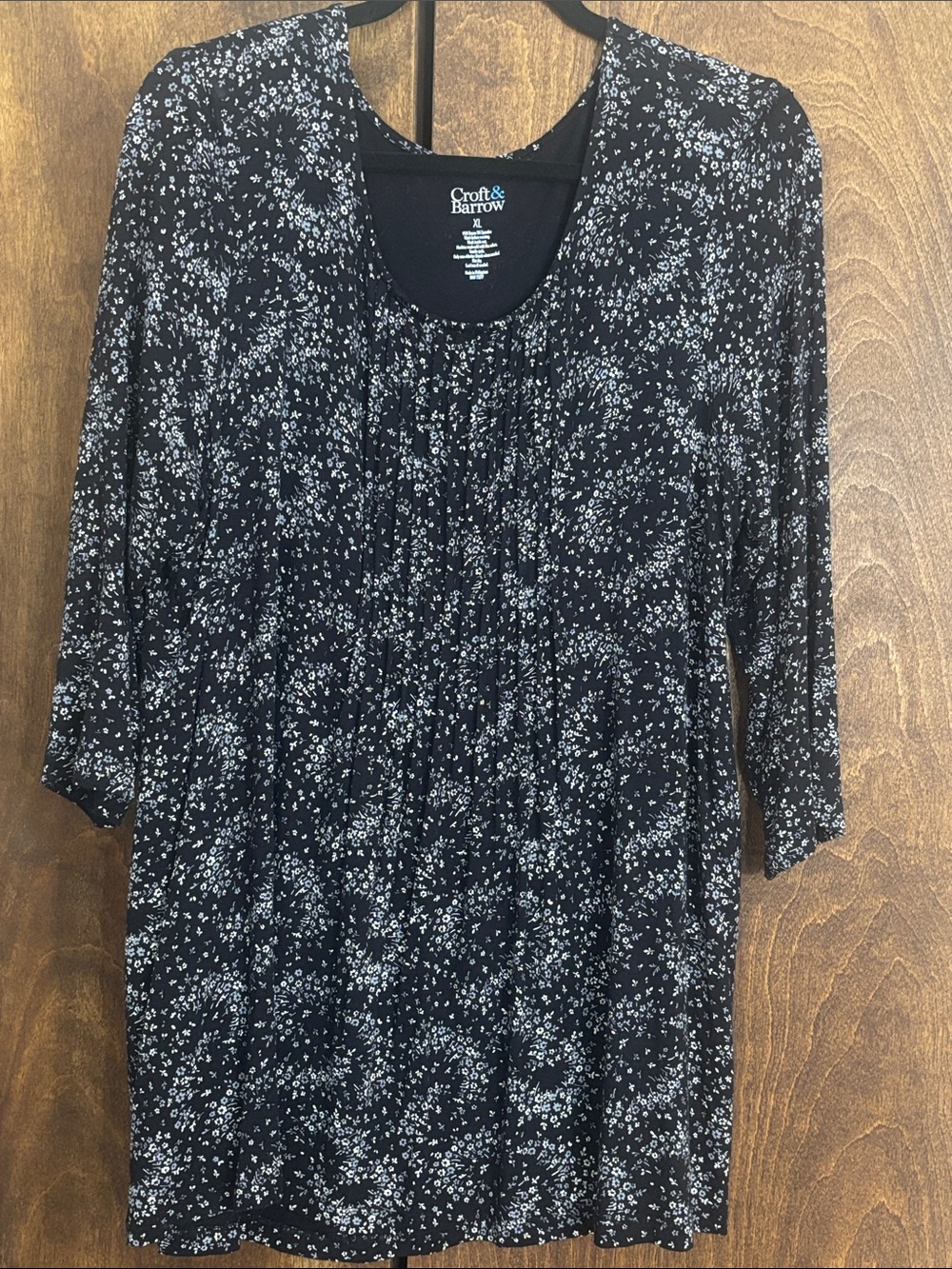 croft & barrow Black with White Micro Floral Scoop Neck Tunic